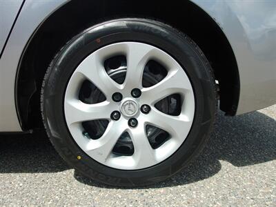 2011 Mazda Mazda3 i Sport   - Photo 15 - Layton, UT 84041