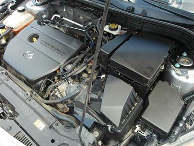 2011 Mazda Mazda3 i Sport   - Photo 12 - Layton, UT 84041