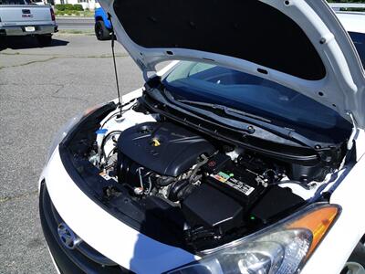 2013 Hyundai ELANTRA GT   - Photo 10 - Layton, UT 84041