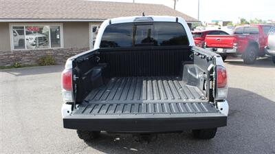2021 Toyota Tacoma TRD Off-Road   - Photo 5 - Layton, UT 84041