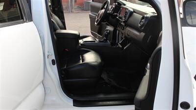 2021 Toyota Tacoma TRD Off-Road   - Photo 18 - Layton, UT 84041