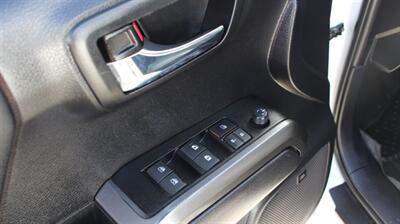 2021 Toyota Tacoma TRD Off-Road   - Photo 12 - Layton, UT 84041