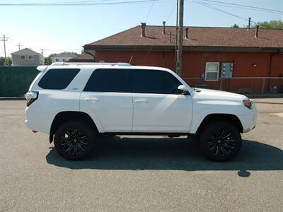 2015 Toyota 4Runner SR5   - Photo 6 - Layton, UT 84041