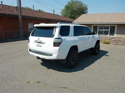 2015 Toyota 4Runner SR5   - Photo 5 - Layton, UT 84041