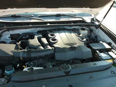 2015 Toyota 4Runner SR5   - Photo 10 - Layton, UT 84041