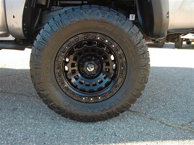 2017 Toyota Tacoma SR5 V6   - Photo 15 - Layton, UT 84041