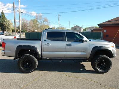 2017 Toyota Tacoma SR5 V6   - Photo 8 - Layton, UT 84041
