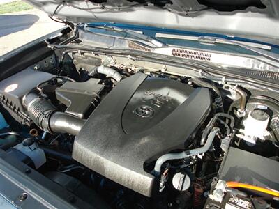 2017 Toyota Tacoma SR5 V6   - Photo 12 - Layton, UT 84041