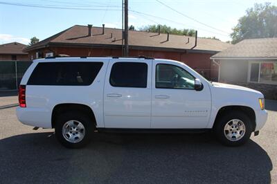 2007 Chevrolet Suburban LT   - Photo 6 - Layton, UT 84041