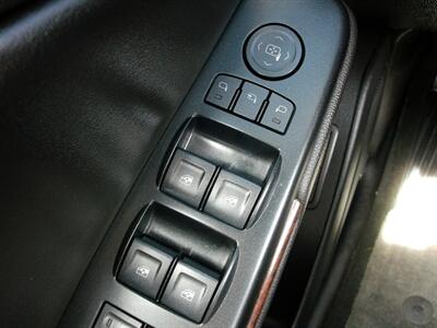 2015 GMC Yukon SLT   - Photo 15 - Layton, UT 84041