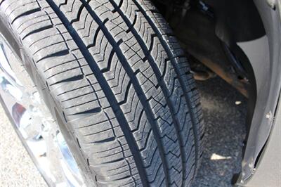 2009 GMC Yukon SLT   - Photo 10 - Layton, UT 84041