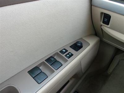 2011 Nissan Sentra 2.0 S   - Photo 15 - Layton, UT 84041