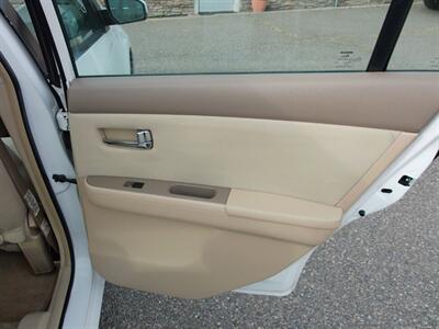 2011 Nissan Sentra 2.0 S   - Photo 21 - Layton, UT 84041