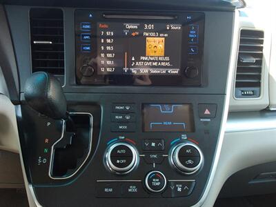 2016 Toyota Sienna LE 8-Passenger   - Photo 19 - Layton, UT 84041