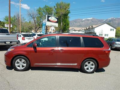 2016 Toyota Sienna LE 8-Passenger   - Photo 2 - Layton, UT 84041