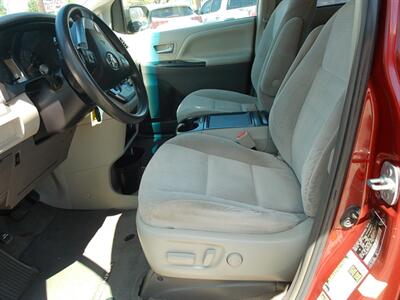 2016 Toyota Sienna LE 8-Passenger   - Photo 13 - Layton, UT 84041