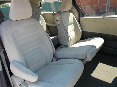 2016 Toyota Sienna LE 8-Passenger   - Photo 24 - Layton, UT 84041