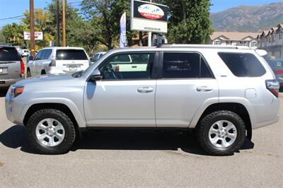 2022 Toyota 4Runner SR5 Premium   - Photo 2 - Layton, UT 84041