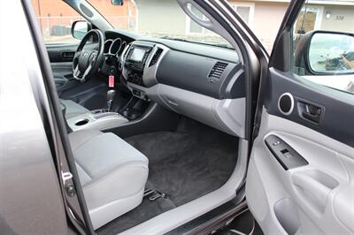 2015 Toyota Tacoma TRD Off-Road   - Photo 19 - Layton, UT 84041