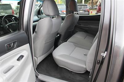 2015 Toyota Tacoma TRD Off-Road   - Photo 15 - Layton, UT 84041