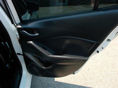 2015 Mazda Mazda3 s Touring   - Photo 23 - Layton, UT 84041
