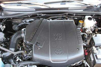 2015 Toyota Tacoma TRD Off-Road   - Photo 11 - Layton, UT 84041