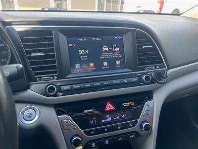 2017 Hyundai ELANTRA Limited   - Photo 14 - Layton, UT 84041