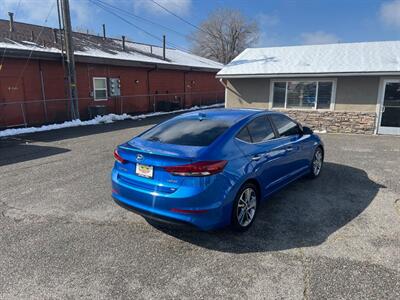 2017 Hyundai ELANTRA Limited   - Photo 5 - Layton, UT 84041