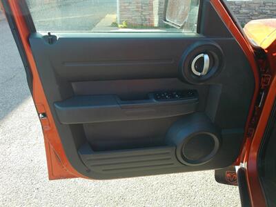 2007 Dodge Nitro SXT   - Photo 16 - Layton, UT 84041