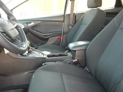 2017 Ford Focus SE   - Photo 19 - Layton, UT 84041