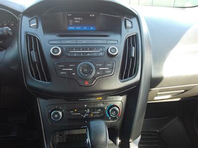 2017 Ford Focus SE   - Photo 16 - Layton, UT 84041
