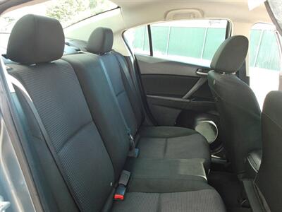 2013 Mazda Mazda3 i Sport   - Photo 28 - Layton, UT 84041