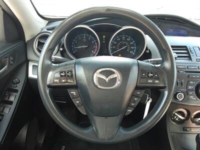 2013 Mazda Mazda3 i Sport   - Photo 19 - Layton, UT 84041