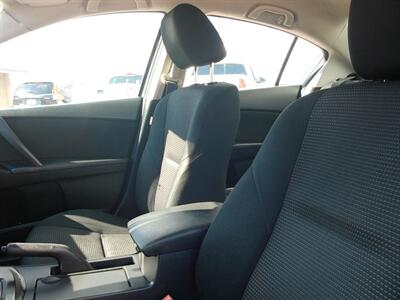 2013 Mazda Mazda3 i Sport   - Photo 18 - Layton, UT 84041