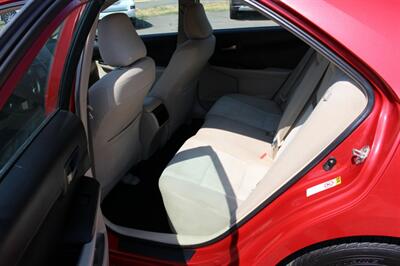 2014 Toyota Camry LE   - Photo 13 - Layton, UT 84041