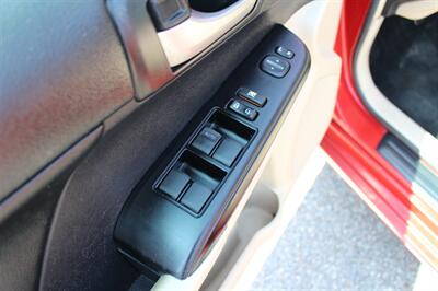 2014 Toyota Camry LE   - Photo 20 - Layton, UT 84041