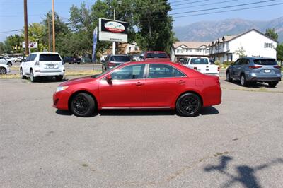 2014 Toyota Camry LE   - Photo 2 - Layton, UT 84041