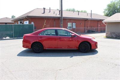2014 Toyota Camry LE   - Photo 6 - Layton, UT 84041
