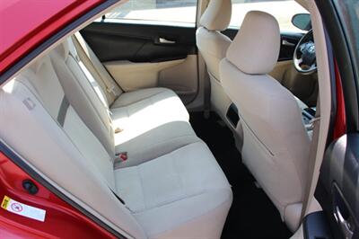 2014 Toyota Camry LE   - Photo 15 - Layton, UT 84041