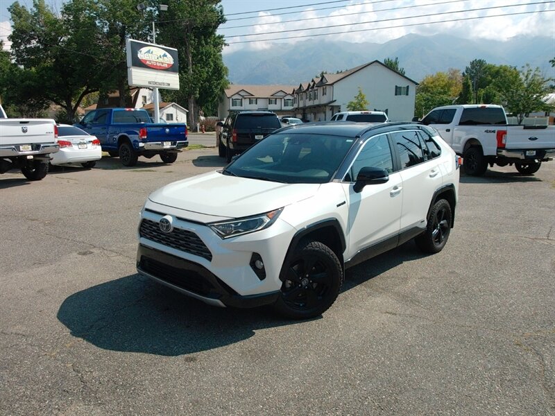 2020 Toyota RAV4 Hybrid XSE  
