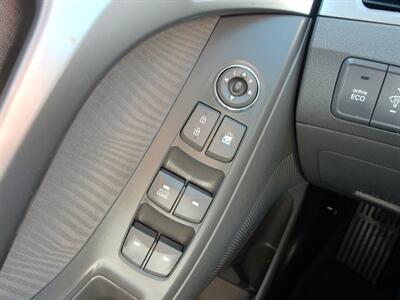 2012 Hyundai ELANTRA GLS   - Photo 17 - Layton, UT 84041