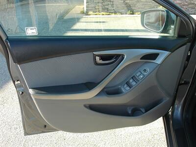 2012 Hyundai ELANTRA GLS   - Photo 18 - Layton, UT 84041