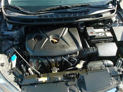 2012 Hyundai ELANTRA GLS   - Photo 10 - Layton, UT 84041