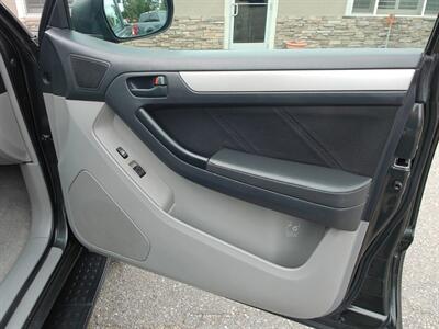 2009 Toyota 4Runner SR5   - Photo 25 - Layton, UT 84041