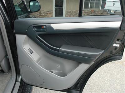 2009 Toyota 4Runner SR5   - Photo 23 - Layton, UT 84041