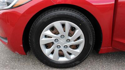 2017 Hyundai ELANTRA SE   - Photo 9 - Layton, UT 84041