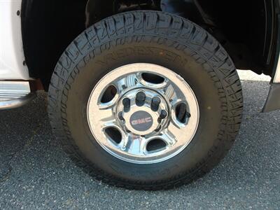 2001 GMC Sierra 2500HD SLT   - Photo 10 - Layton, UT 84041