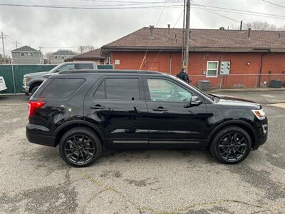 2017 Ford Explorer XLT   - Photo 6 - Layton, UT 84041