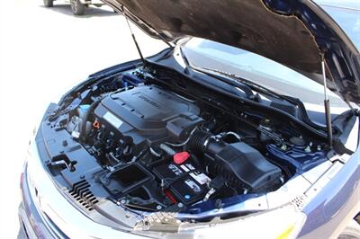 2017 Honda Accord EX-L V6   - Photo 11 - Layton, UT 84041