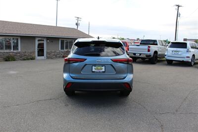 2023 Toyota Highlander LE   - Photo 4 - Layton, UT 84041
